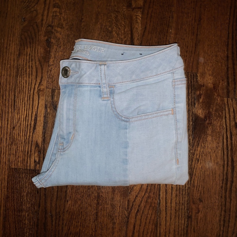 Two Toned Mid Rise Jeans | AEO